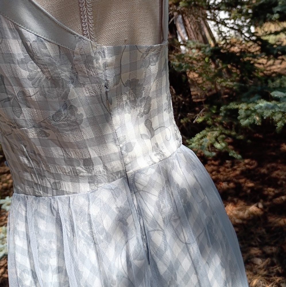 SOLD! Smocked Pin-up Grey and White Gingham Plaid Floral Sweetheart Dress - Picture 3 of 6